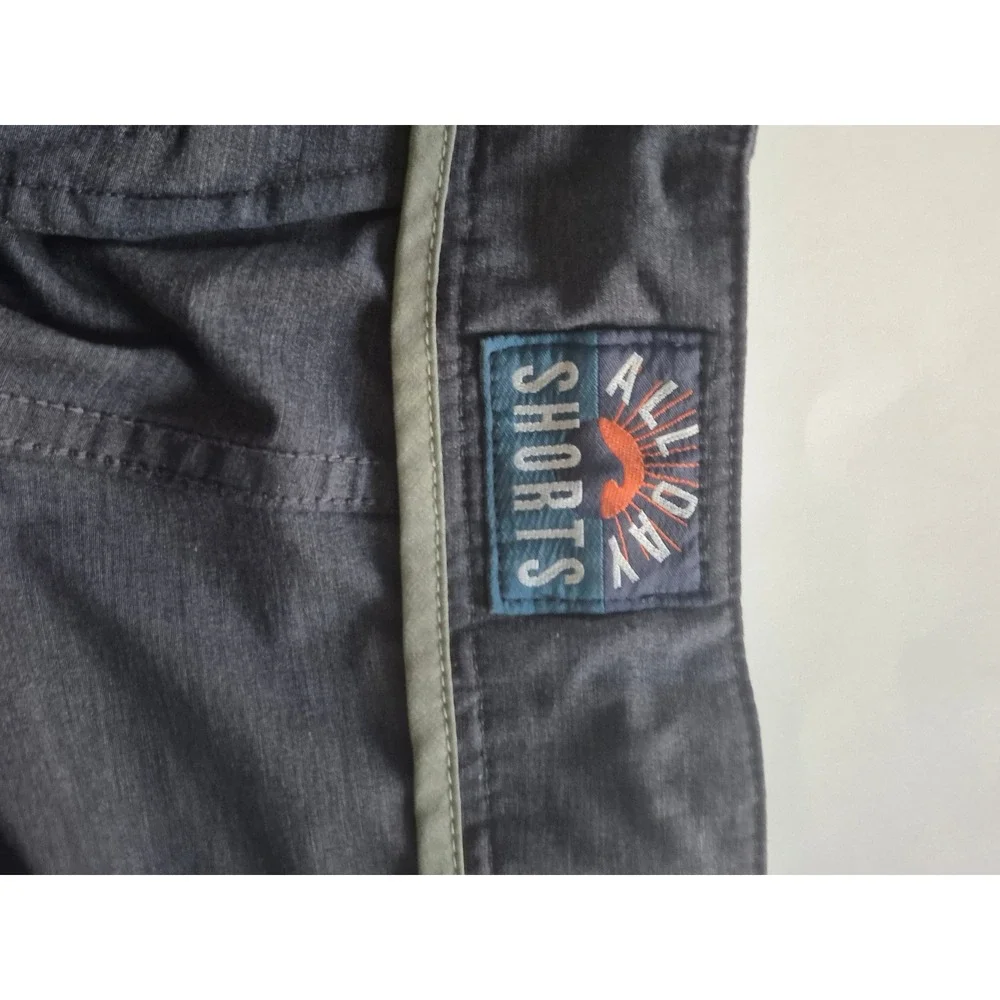 Faherty All Day Shorts Mens 30 Charcoal Gray Hybrid Swim Trunks Stretch 9 Inseam